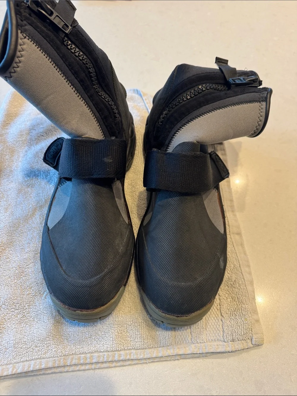 NRS Titanium Men's Black/Gray Water Boat Shoes - Zip & Strap